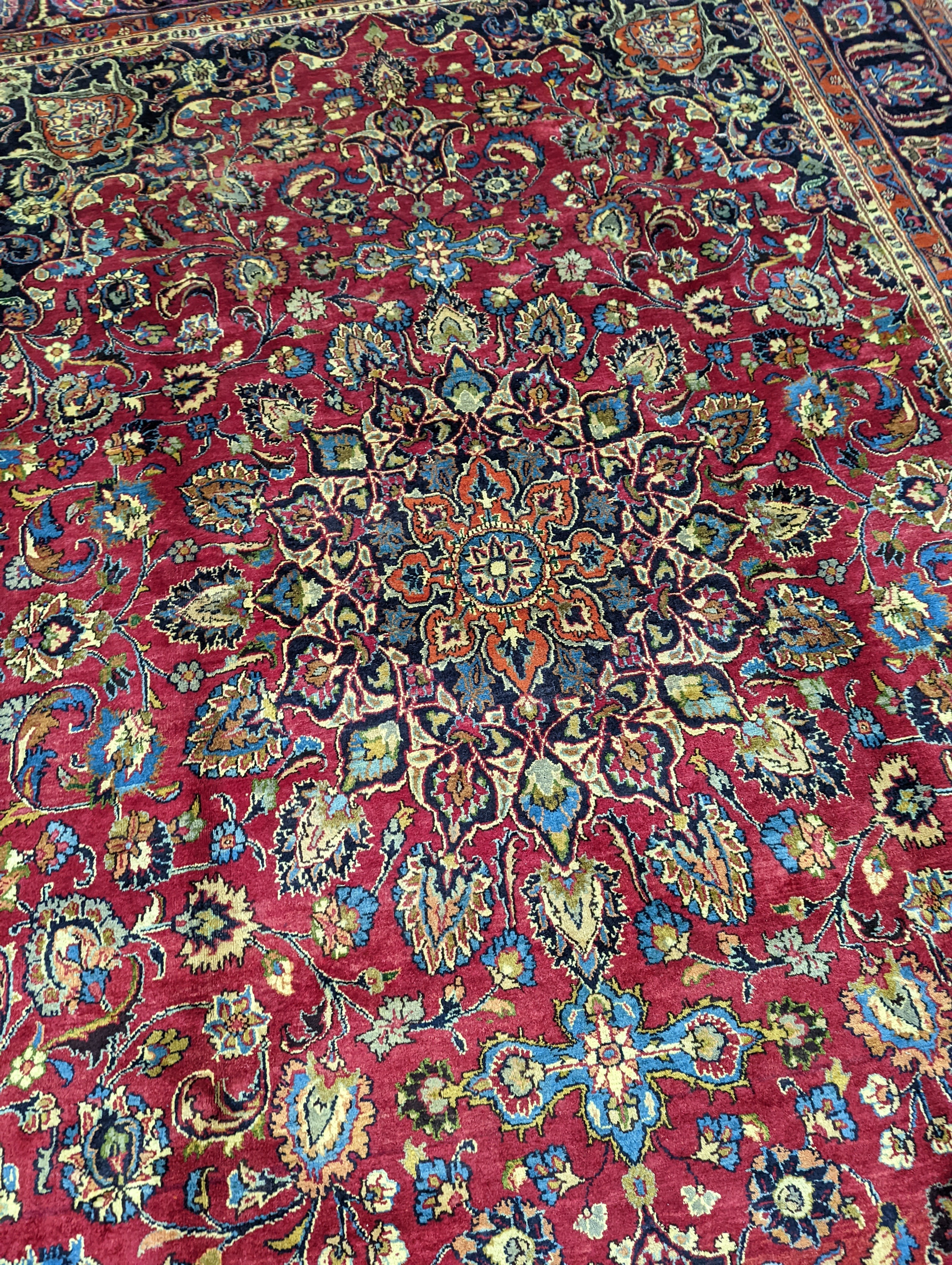 A Kashan carpet, 365 x 245cm